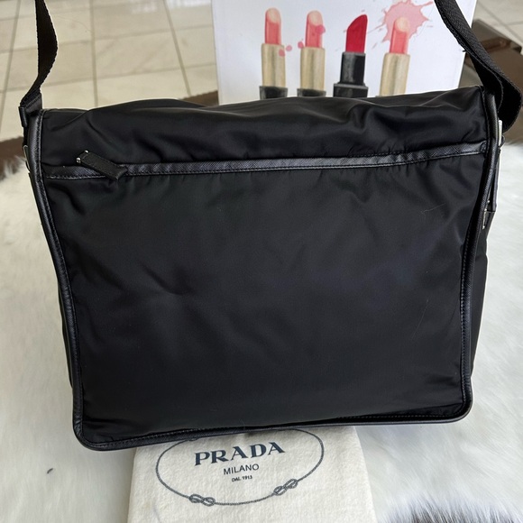 Auth Business Messenger bag excellent condition - Picture 6 of 17